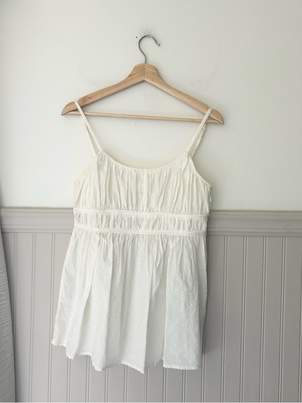 H&M Size 10 Ivory Eyelet 100% Cotton Spaghetti Strap Tank Top